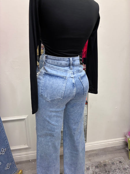 BUTTER SOFT ALLURE TOP