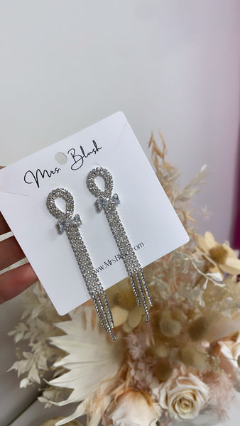 PRETTY BOW EARRINGS
