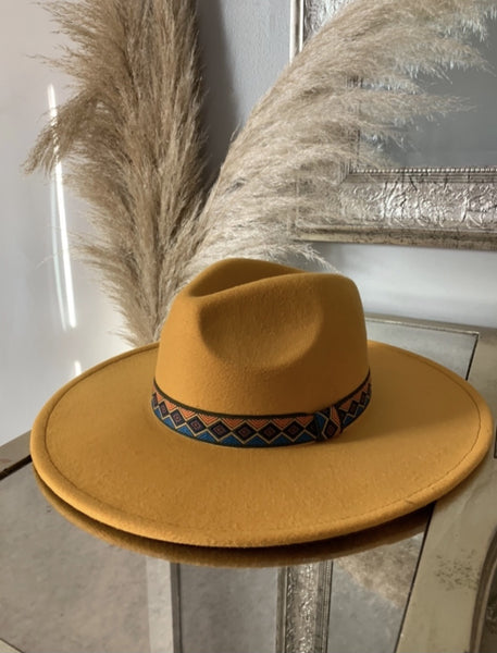 WANDERER HAT- TURMERIC