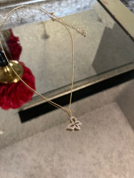 'FLOATING IN THE AIR' CHAIN