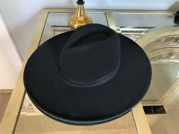 HEADING OUT HAT