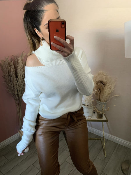 LILI SWEATER TOP