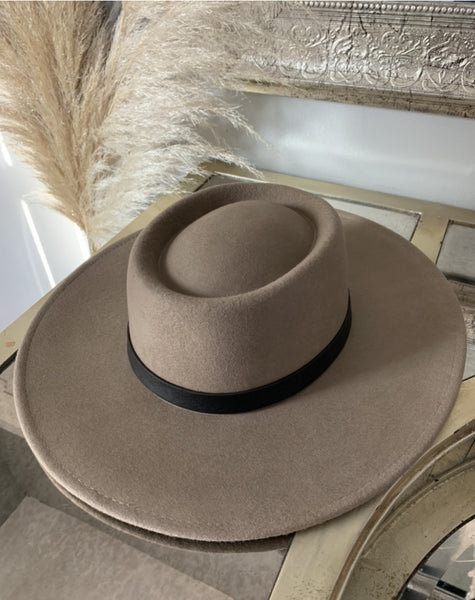 BEAUTY GURU HAT- LATTE